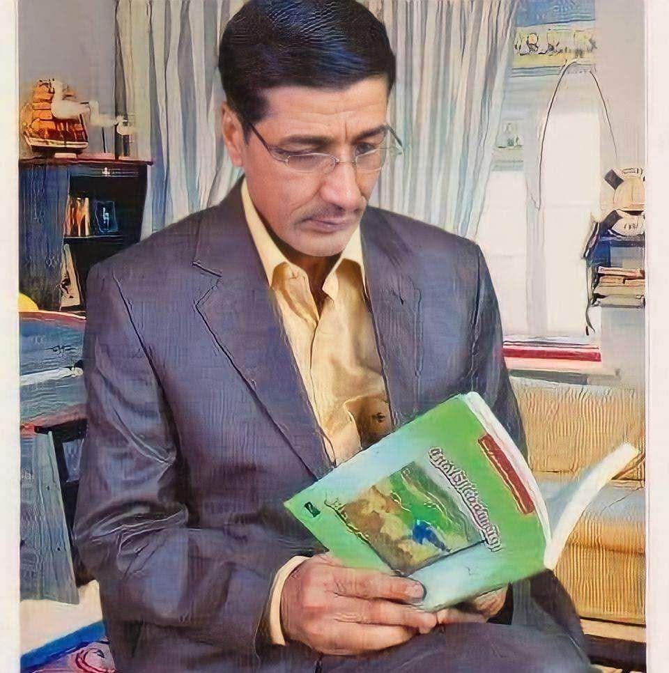 صورة عزيز داخل